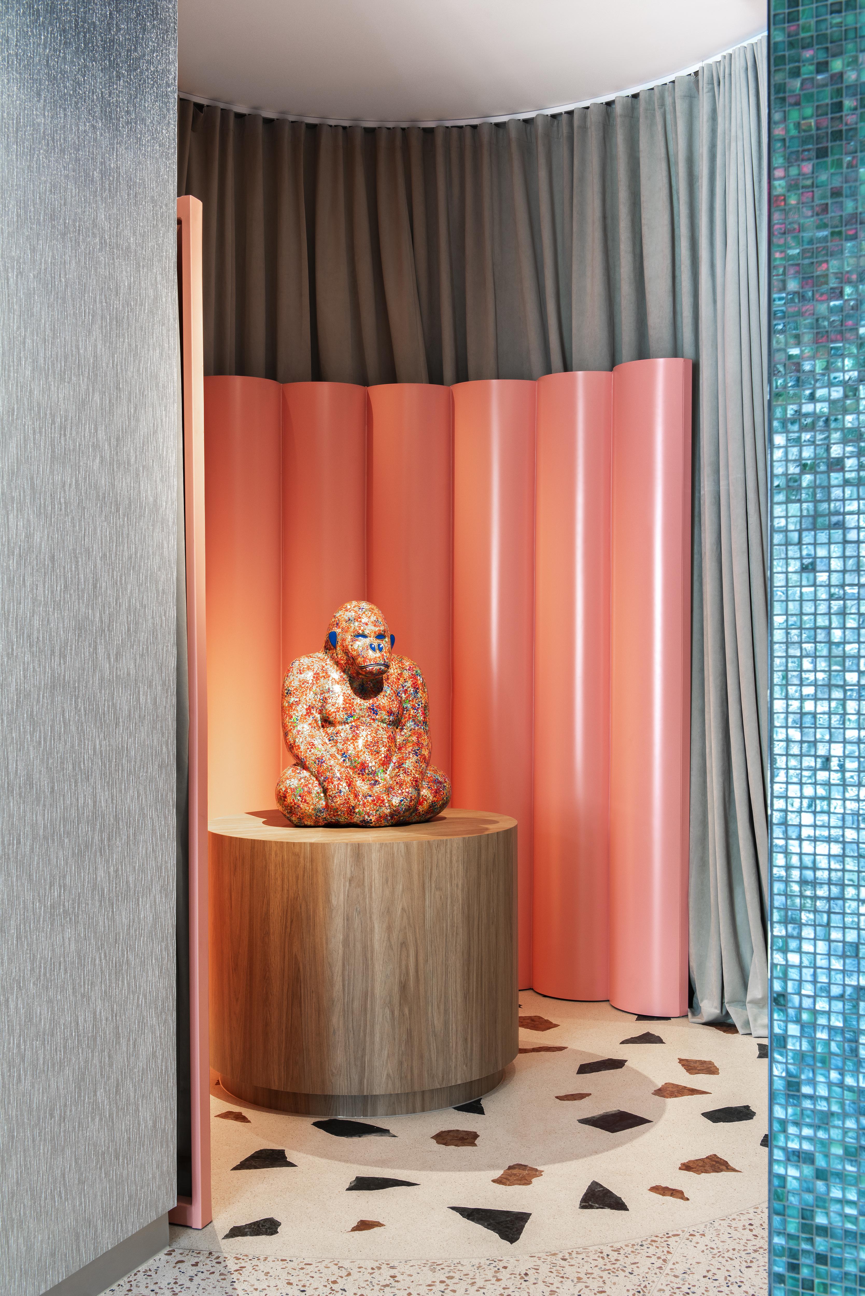 Ovolo The Valley Brisbane Exterior foto The sculpture "The Thinker" by Jean-Michel Picart