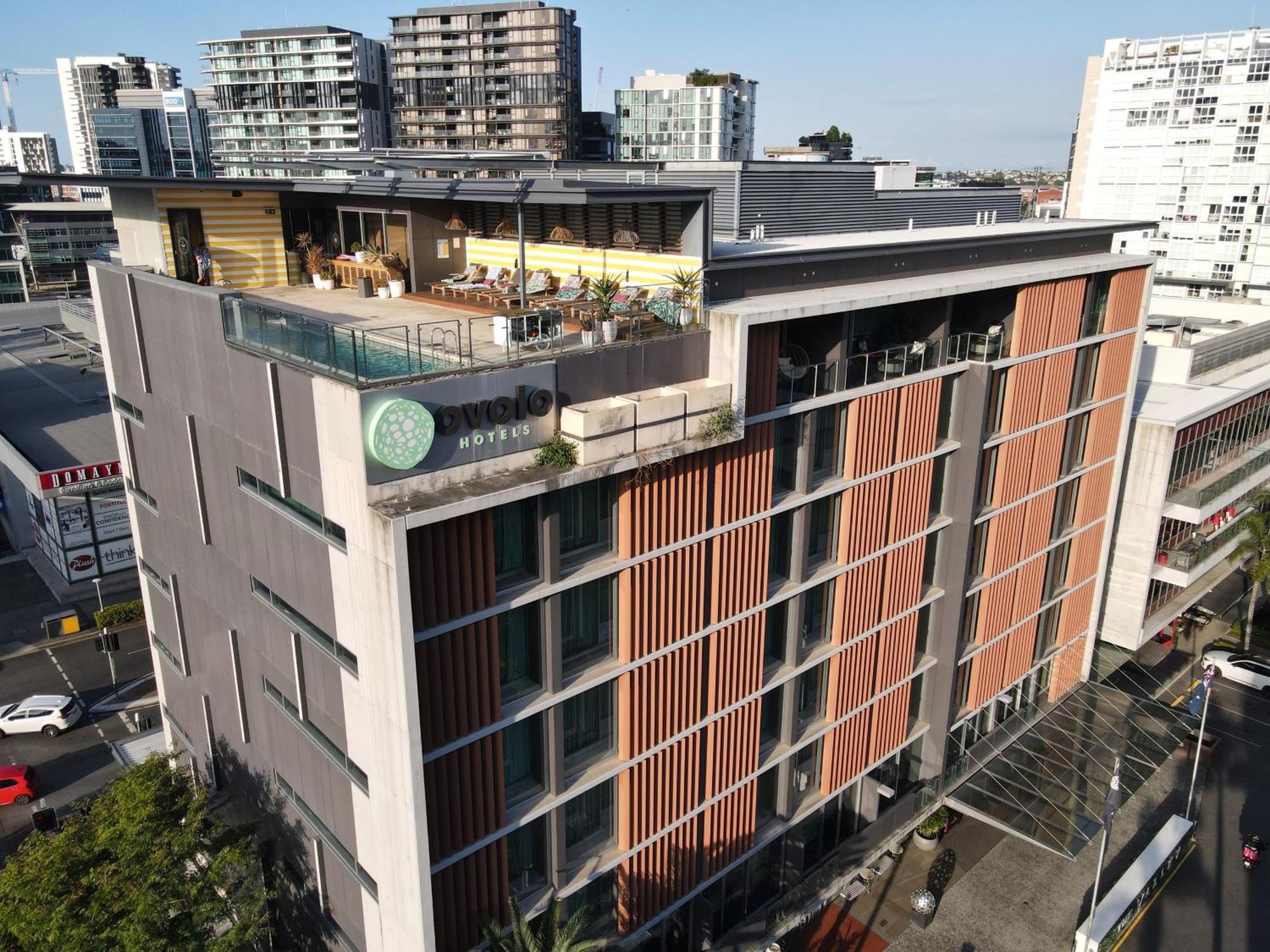 Ovolo The Valley Brisbane Exterior foto The Hotel's rooftop pool