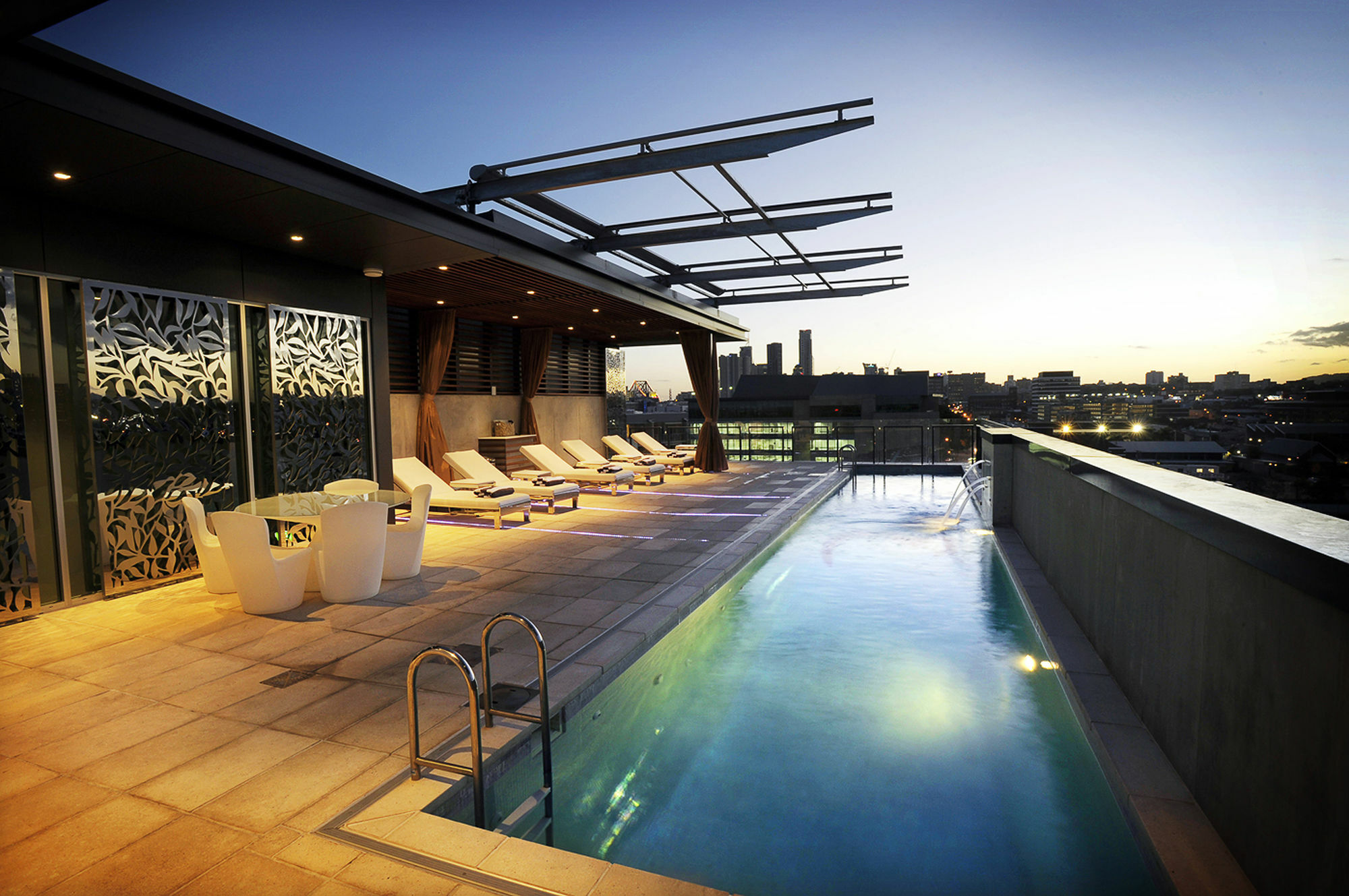 Ovolo The Valley Brisbane Exterior foto Rooftop pool at the Mandarin Oriental, Barcelona