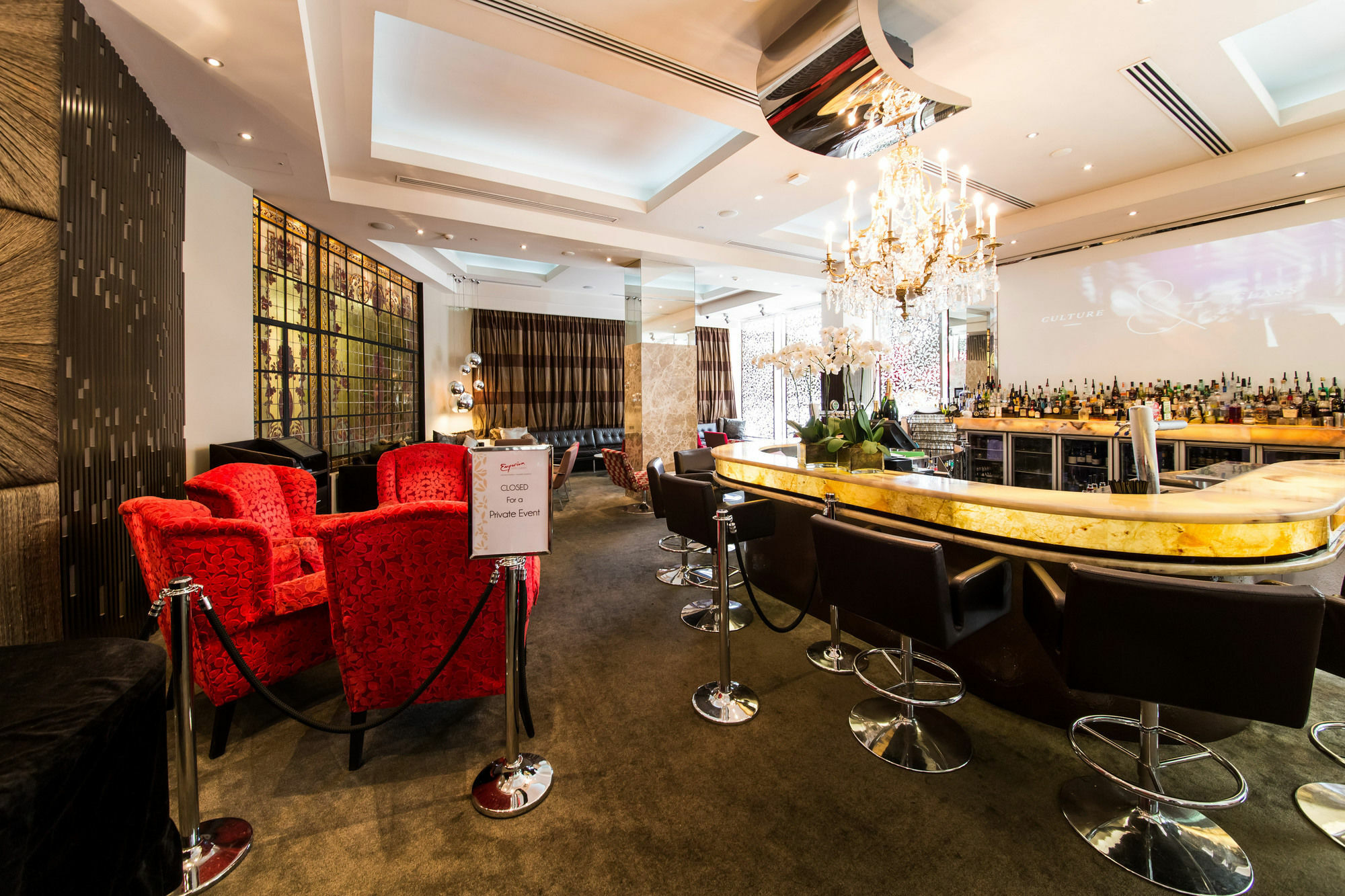Ovolo The Valley Brisbane Exterior foto The bar at the Mandarin Oriental, London